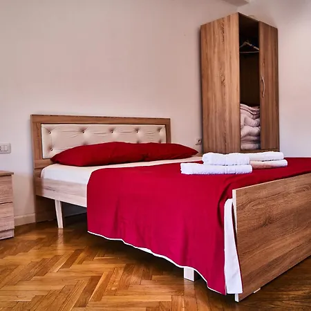 Kalpazo 21 * Tirana