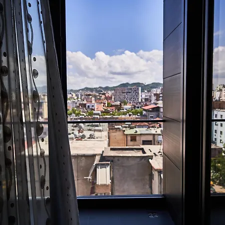 Kalpazo 21 * Tirana