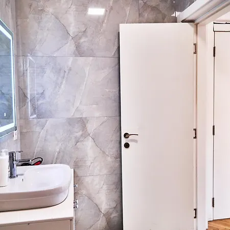 Kalpazo 21 Apartment